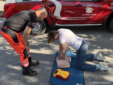 Delavnice oživljanja z AED Kamnik krepi verigo preživetja (14)